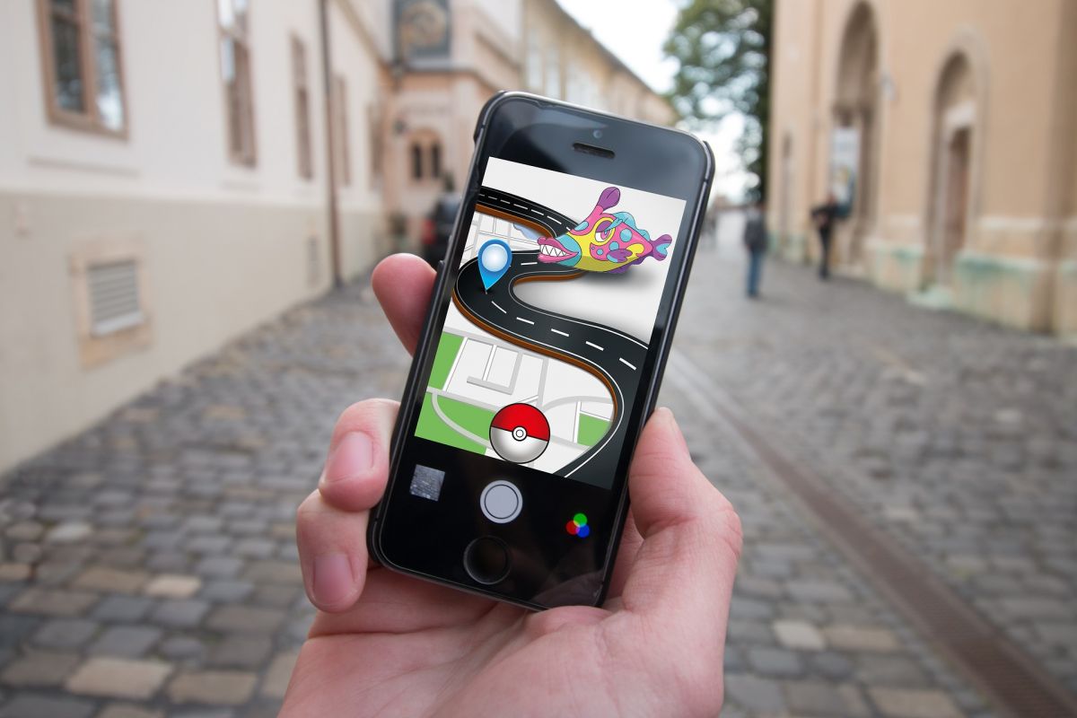 Snipe like a pro in Pokemon Go with PokeSniper [Running]